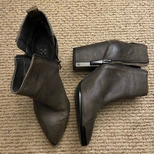 Vince Camuto Amori leather booties